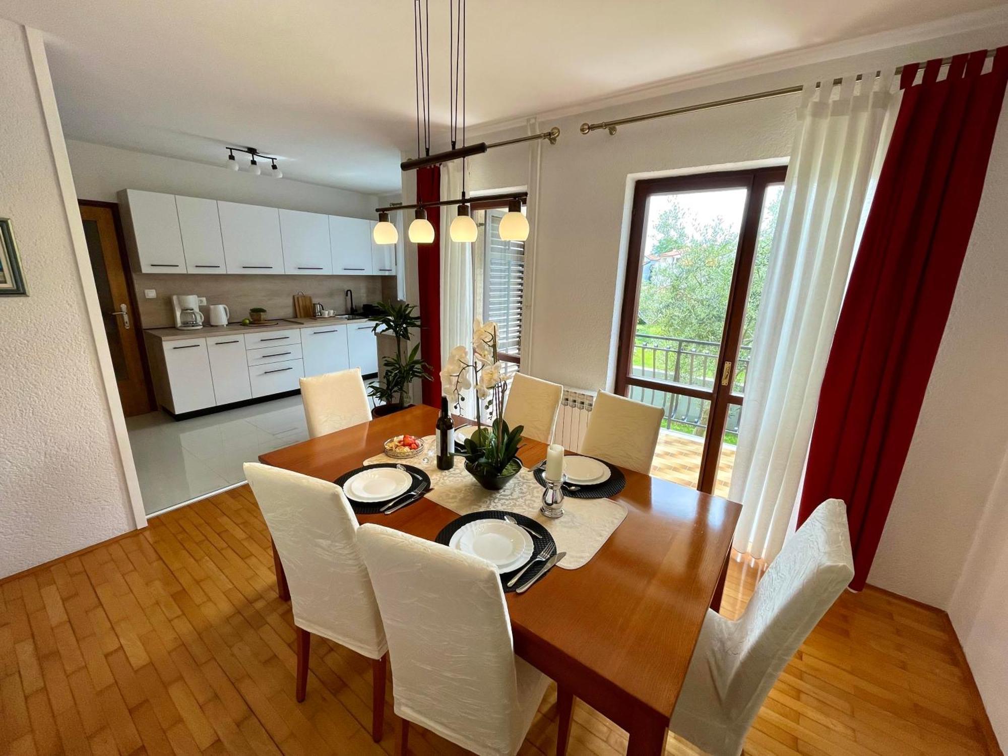 Apartment Adri 로비니 외부 사진