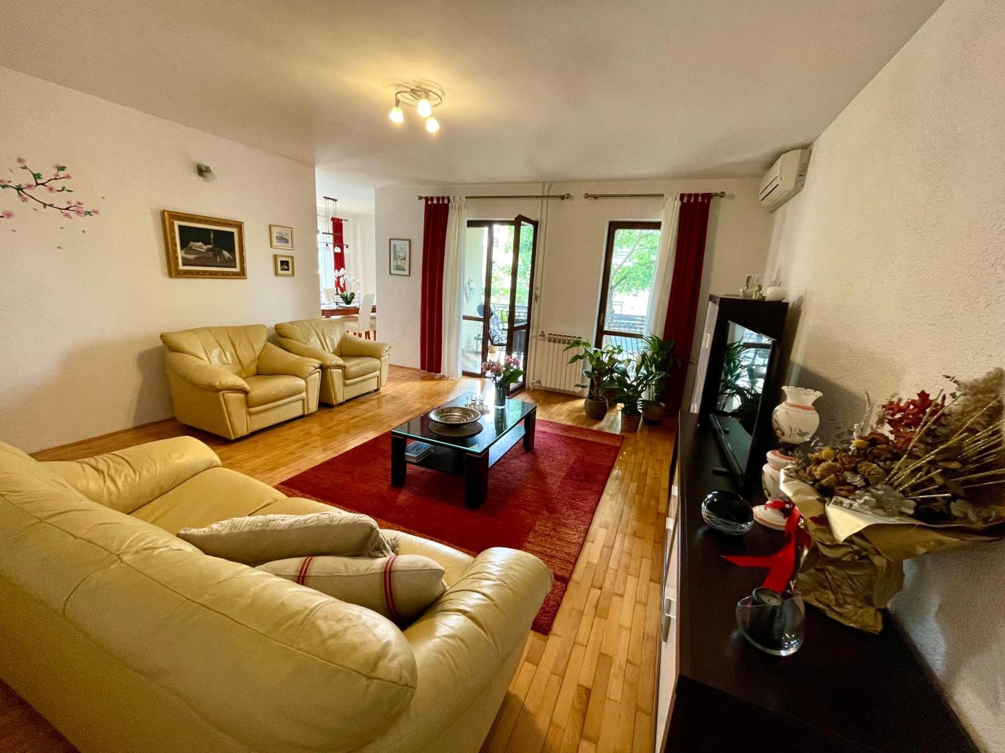 Apartment Adri 로비니 외부 사진