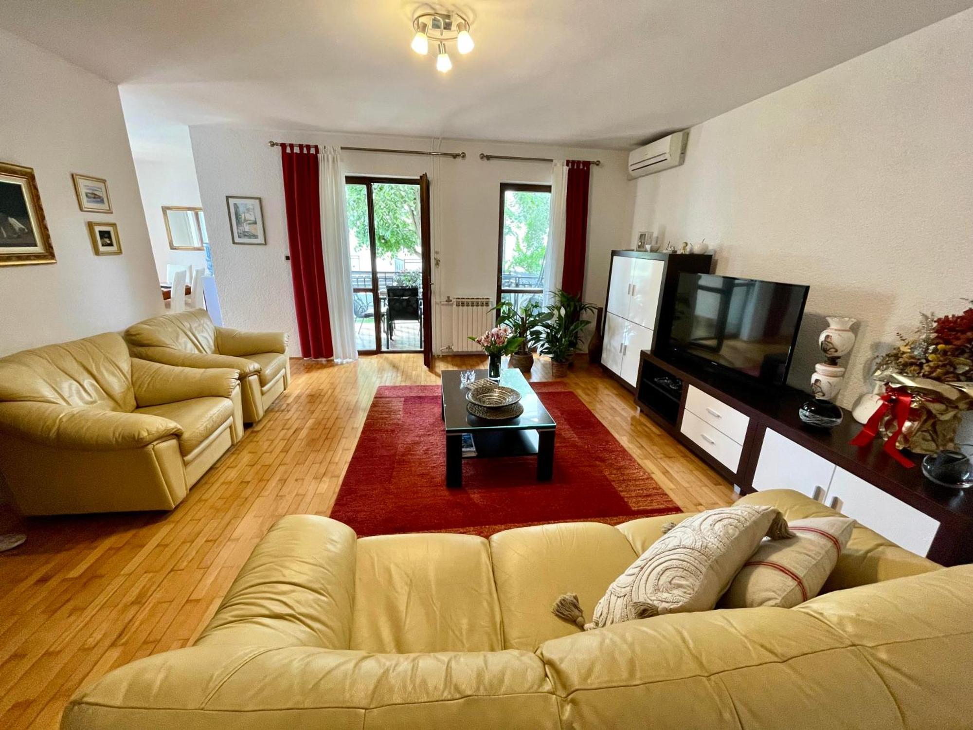 Apartment Adri 로비니 외부 사진