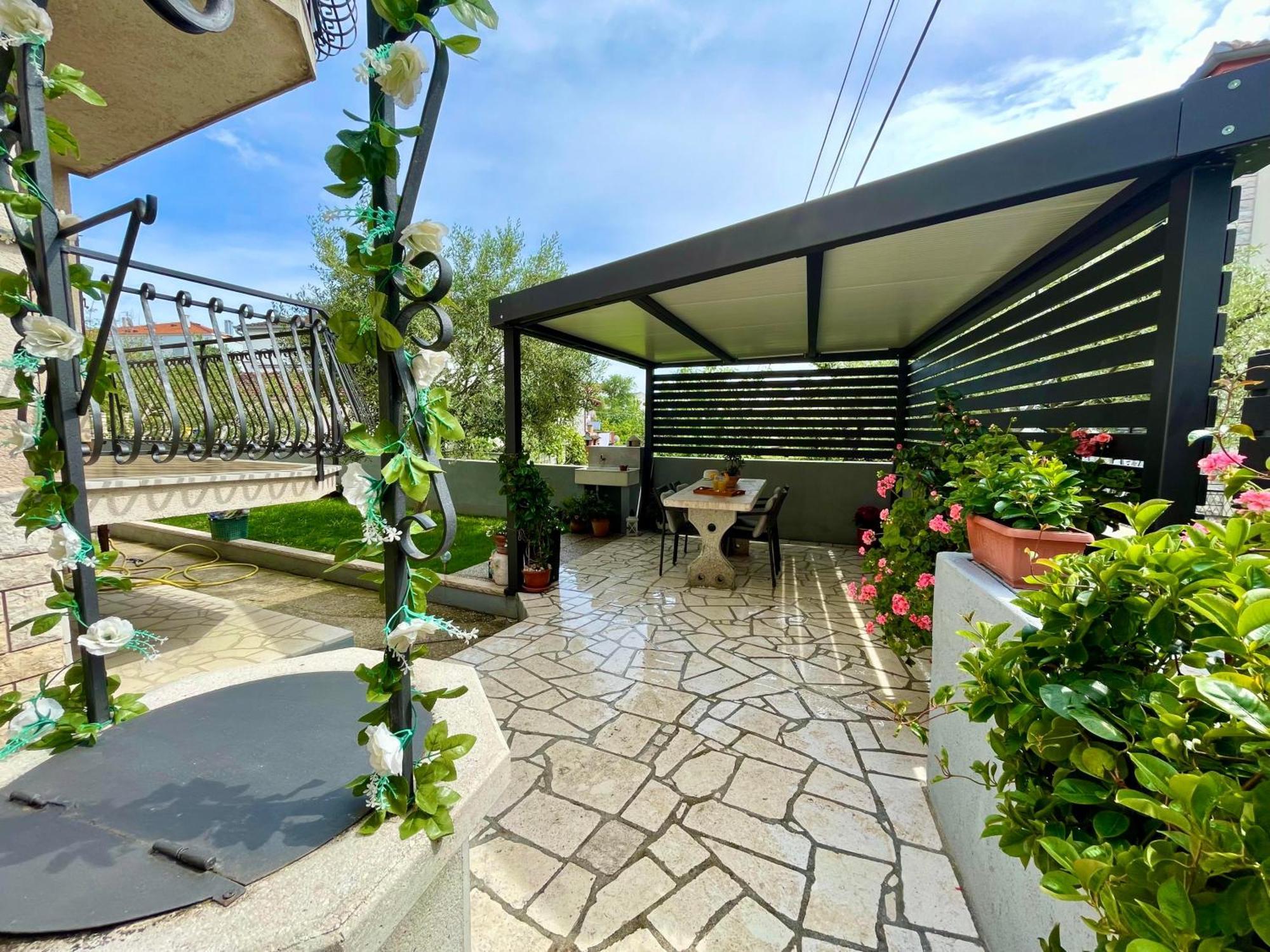 Apartment Adri 로비니 외부 사진