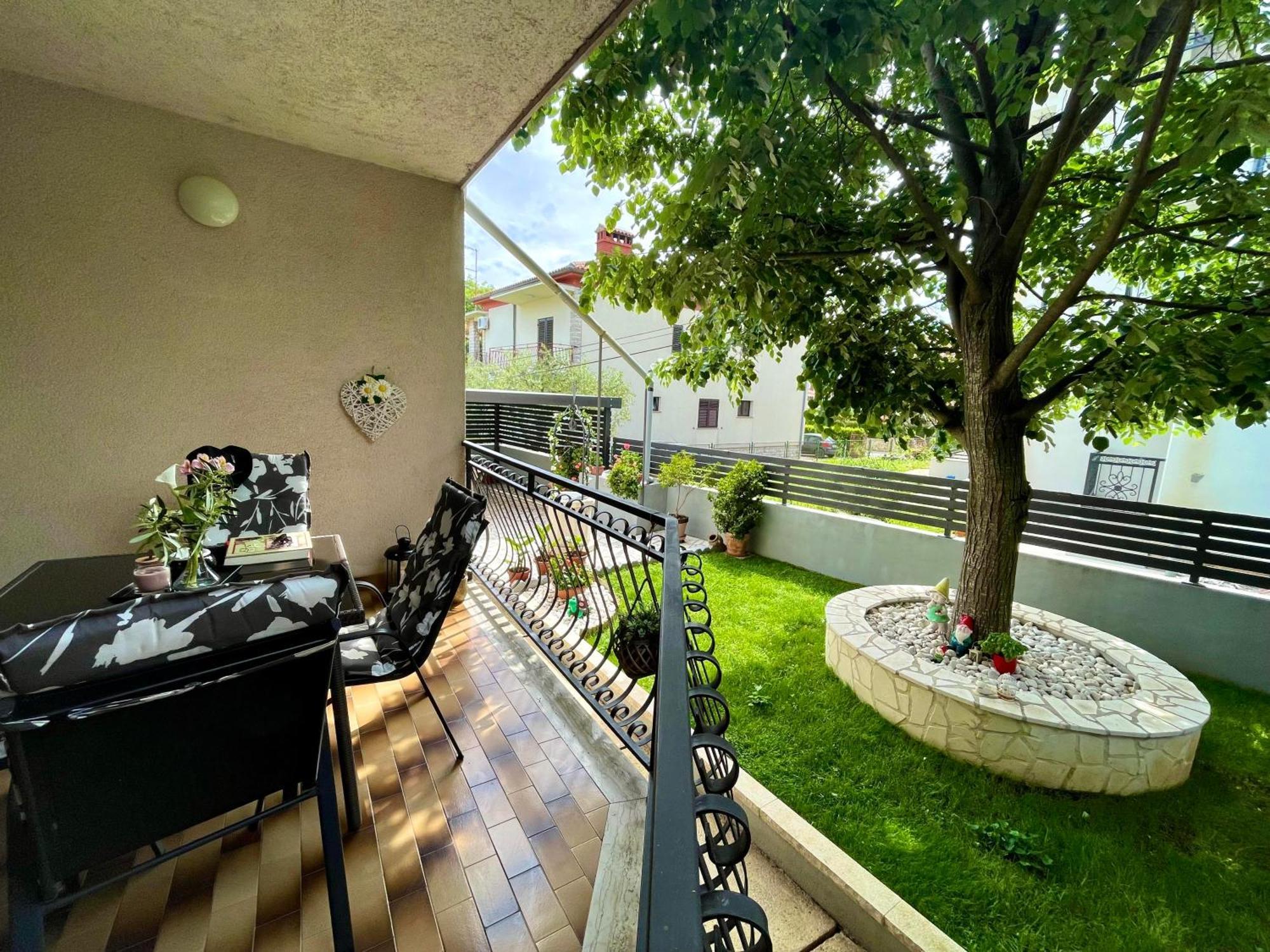 Apartment Adri 로비니 외부 사진